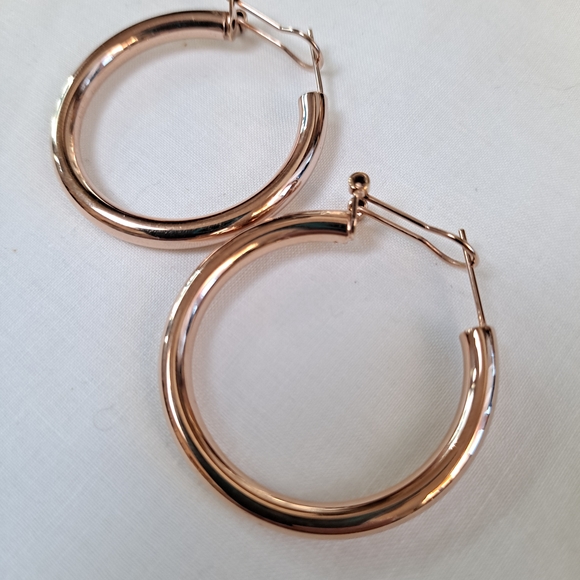 Elegant BRONZO ITALIA Rose tone 1 1/2" Leverback  Hoop Earrings QVC - Picture 1 of 7